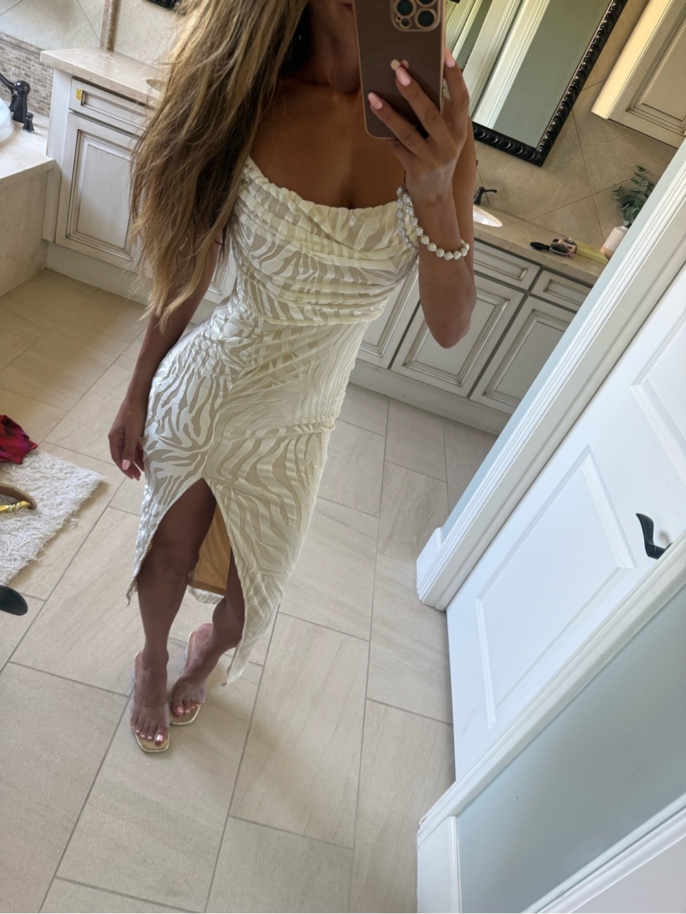 White Textured Velvet Midi Dress with Side Slit - Picture 3 of 4
